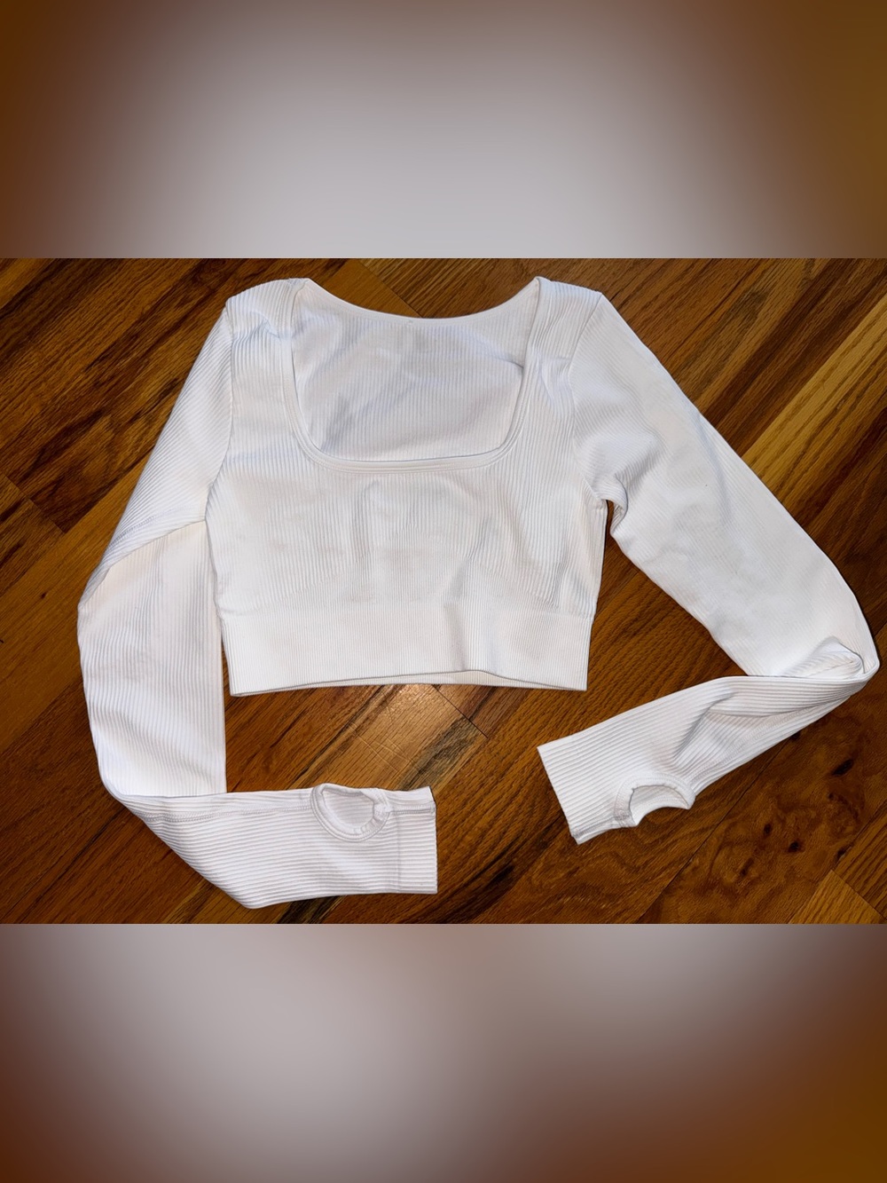 OQQ White Ribbed Long-Sleeve Square Neck Crop Top size Small